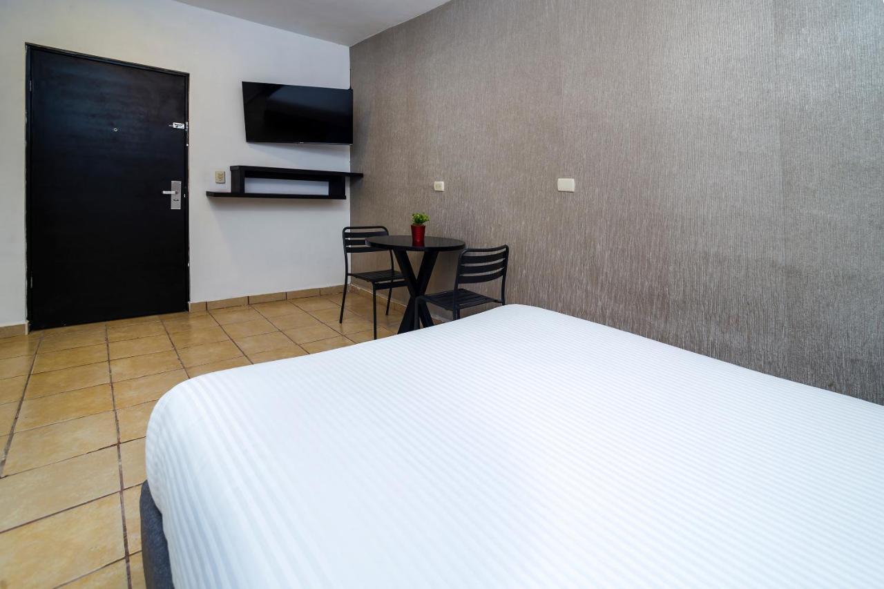 San Jose Suites Boutique ลินาเรส ภายนอก รูปภาพ
